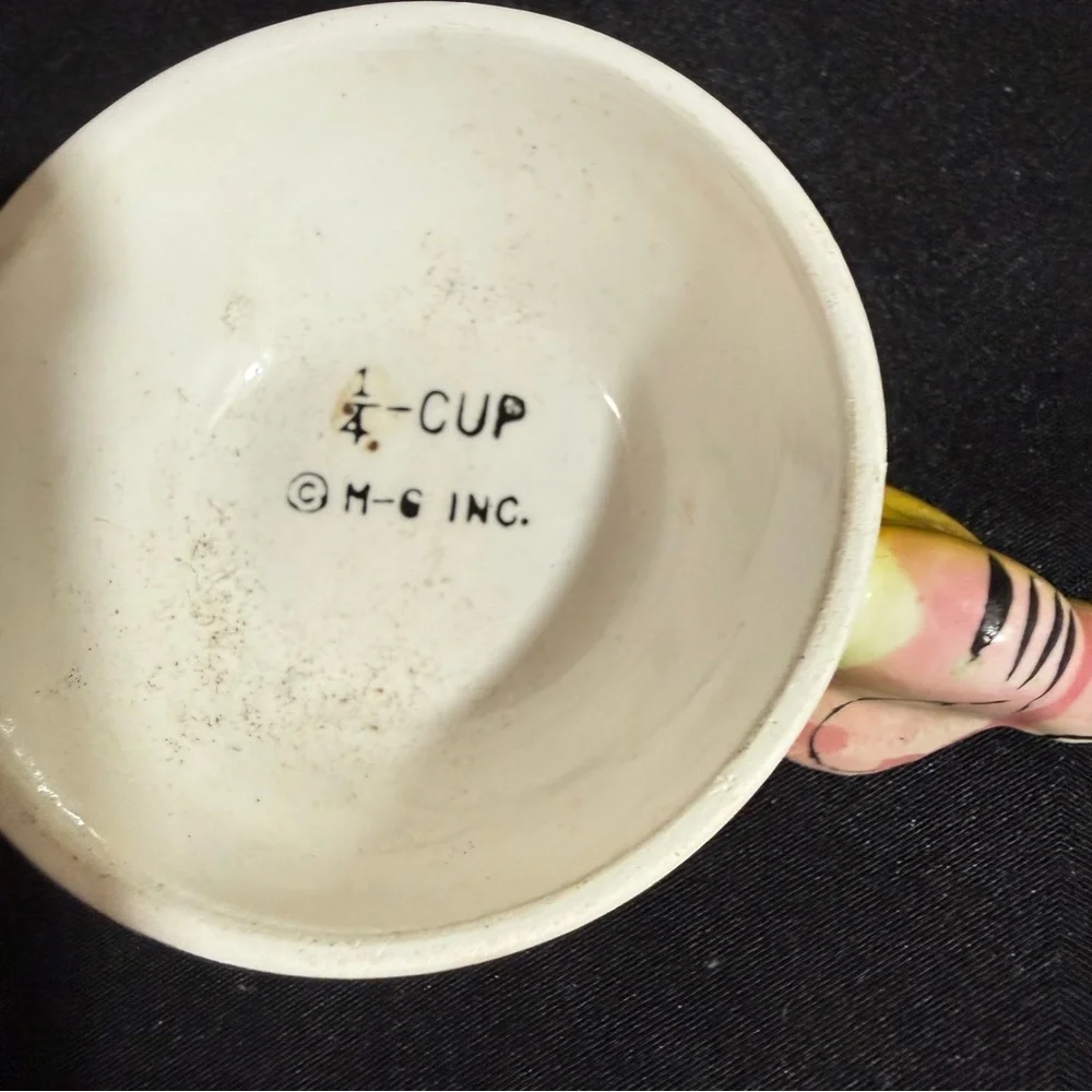 M.G. Japan Yellow Beehive Measuring Cups, Vintage